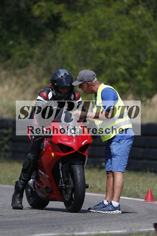 Archiv-2023/45 19.07.2023 Cornu Master School ADR/rouge-rot/76